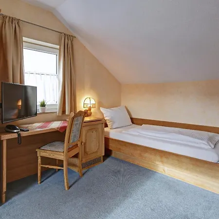 Landgasthof Falken 2*