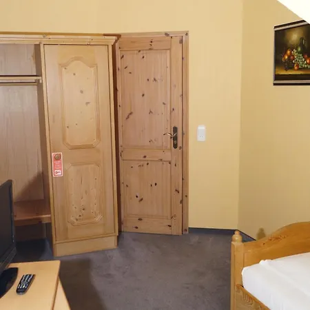 Landgasthof Falken Alojamento de Acomodação e Pequeno-almoço Huttlingen