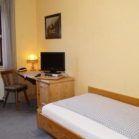 Alojamento de Acomodação e Pequeno-almoço Landgasthof Falken Huttlingen