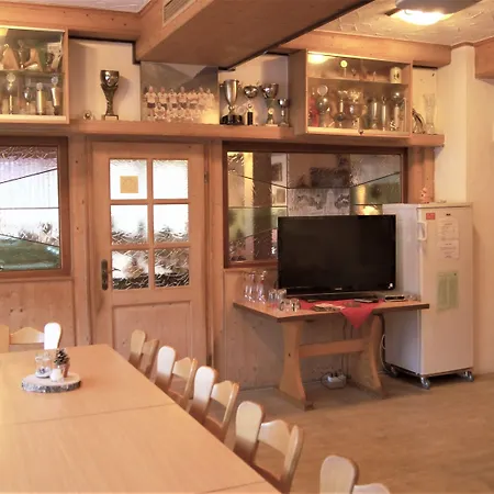 Alojamento de Acomodação e Pequeno-almoço Landgasthof Falken 2*