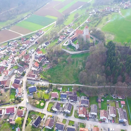 Landgasthof Falken לינה וארוחת בוקר