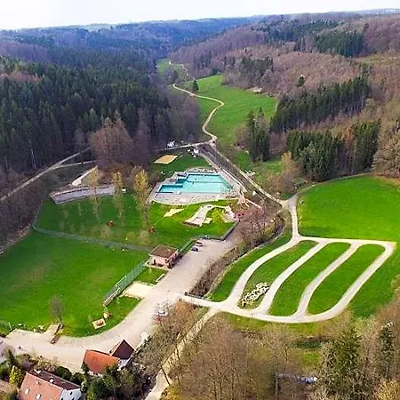 Landgasthof Falken 2* Huttlingen